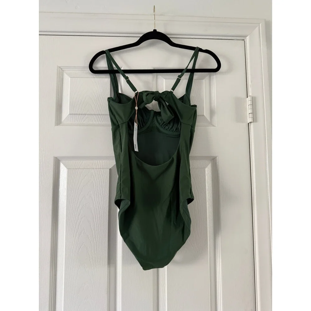 quince italian underwire one-piece bathing suit in palm green, women size large